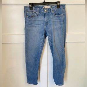 Levi’s boyfriend skinny size 28 EUC‎